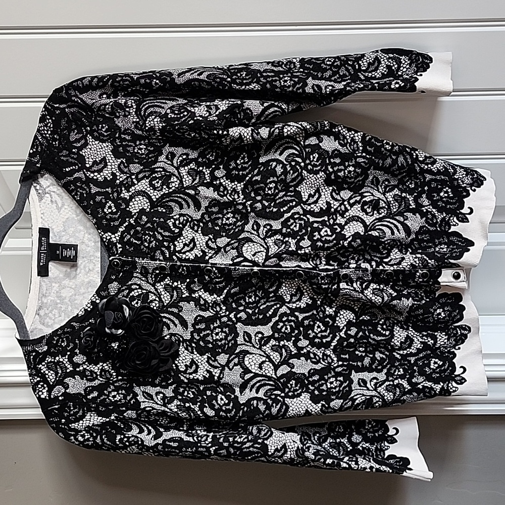 White House Black Market cardi 3/4 sleeves size med